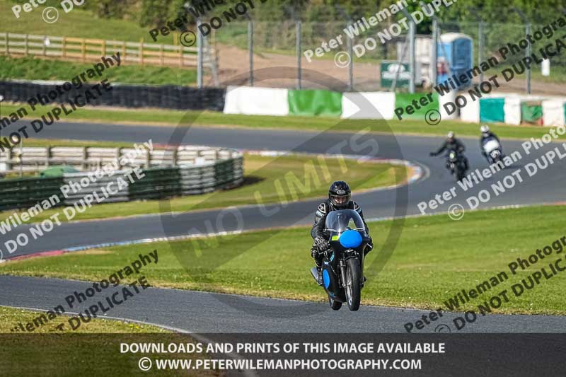 enduro digital images;event digital images;eventdigitalimages;mallory park;mallory park photographs;mallory park trackday;mallory park trackday photographs;no limits trackdays;peter wileman photography;racing digital images;trackday digital images;trackday photos